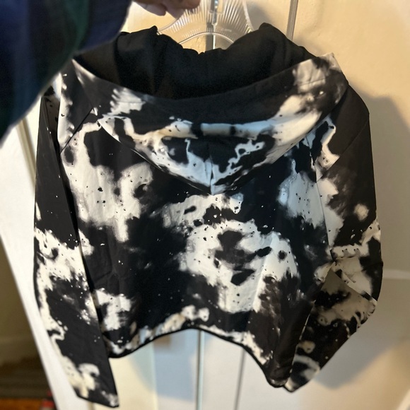 adidas Jackets & Blazers - Adidas cropped windbreaker women’s